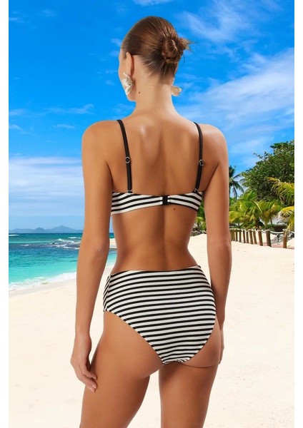 Tasarım Bikini Takımı Esnek Kumaş Su Sporları Için Yaz Koleksiyonu Şık Detaylı Klora Dayanıklı fiyatları