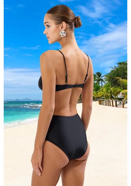 Tasarım Bikini Takımı Hızlı Kuruyan Plaj ve Havuz Için Ergonomik Kesim Yüksek Konfor modelleri