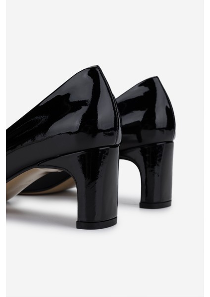 Kadın Hakiki Deri Siyah Rugan Topuklu Ayakkabı 1027 215 Bn Ayk Y25 Sıyah Rgn fırsatları