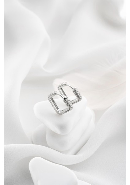 925 Ayar Gümüş Rodyum Kaplama Zirkon Taşlı Kübik Tasarım Küpe indirimleri