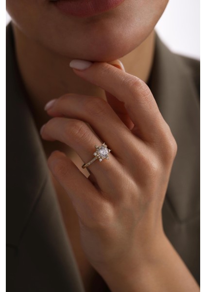 14 Ayar Sarı Lotus Taşlı Altın Yüzük fiyatları