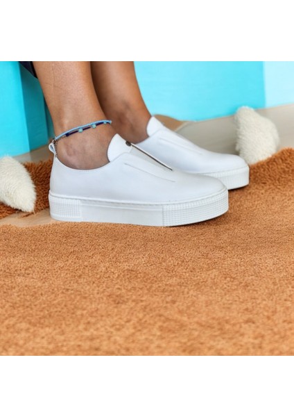 Beyaz Deri Lastik Detaylı Günlük Rahat Sneaker