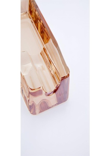 Parmida Kristal Küllük