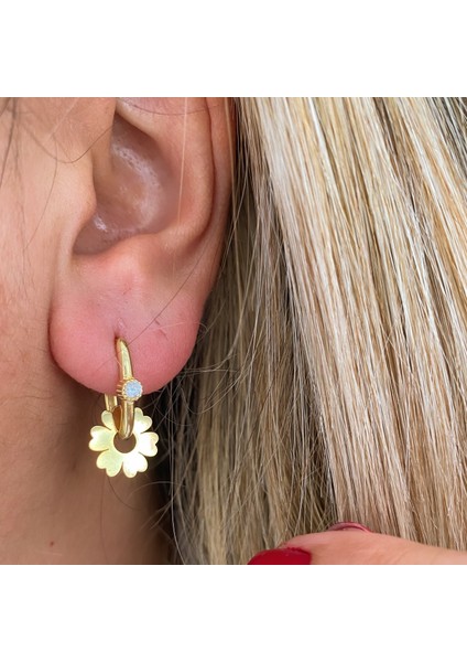 Beyaz Taşlı Gümüş Göçmen Küpe modelleri