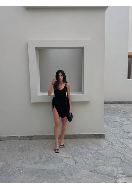 Drape Detaylı Siyah Mini Elbise fırsatları