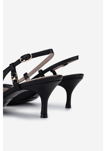 Kadın Siyah Deri Topuklu Ayakkabı 1096 9823 Bn Ayk Y25 Sıyah Dr fırsatları