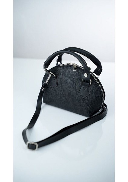 Kadın Askılı Deri El ve Omuz Çantası Yeni Sezon Şık Tasarım EN:20CM YÜKSEKLIK:20CM