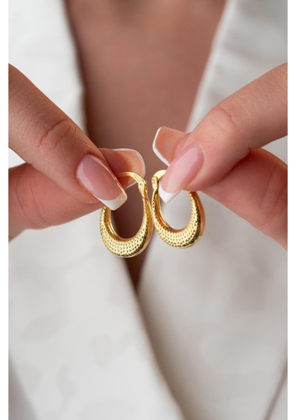 925 Ayar Gümüş Gold Rengi Noktalı U Şekil Tasarım Şarnel Küpe