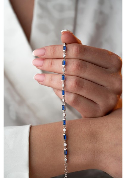 925 Ayar Gümüş Rodyumlu Sıralı Mavi Taşlı Baget Model Bileklik fırsatları