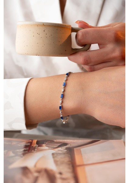 925 Ayar Gümüş Rodyumlu Sıralı Mavi Taşlı Baget Model Bileklik indirimleri