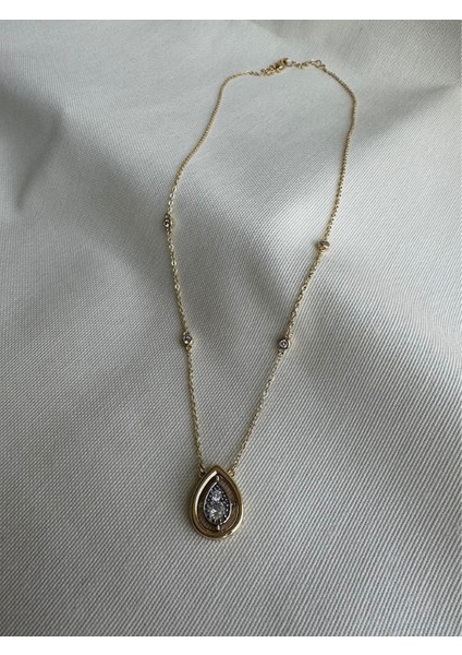 Özel Seri Damla Modeli Çift Renk Taşlı Kolye