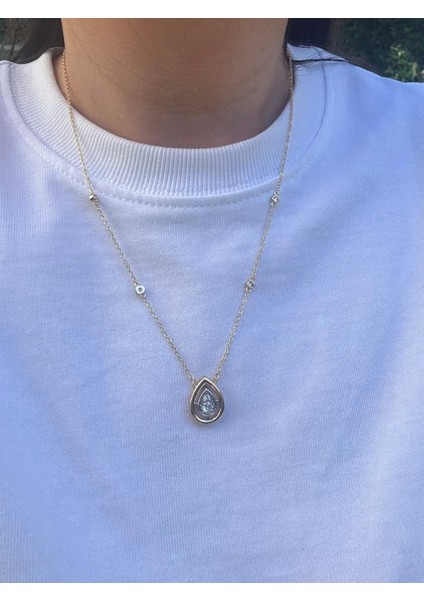 Özel Seri Damla Modeli Çift Renk Taşlı Kolye fiyatları