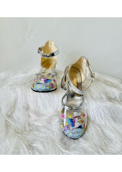 Ünicorn Baskılı Şeffaf Tupuklu Ayk modelleri