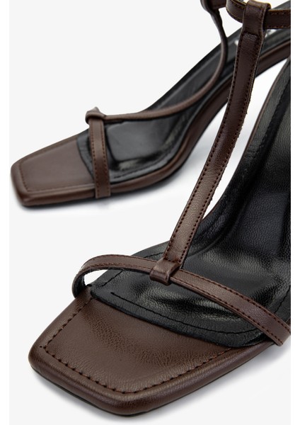 Kadın Vegan Kahverengi Deri Topuklu Ayakkabı 932 4672 Bn Ayk Y25 Kahve Cılt modelleri