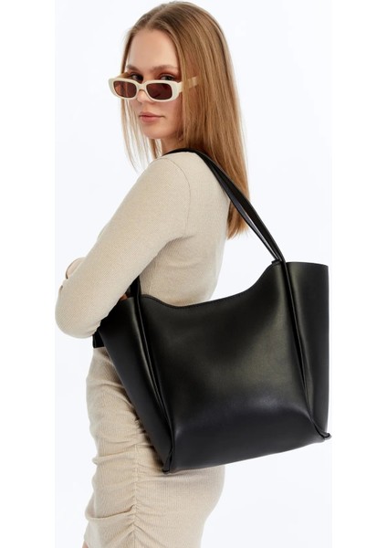 Premium Minimalist Siyah Kadın Tote Çanta – Modern ve Yapısal Omuz Çantası