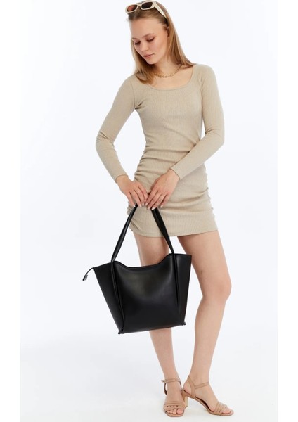 Premium Minimalist Siyah Kadın Tote Çanta – Modern ve Yapısal Omuz Çantası