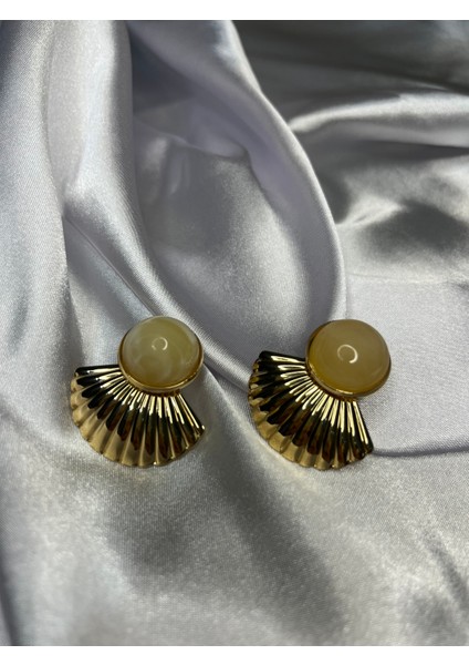 Kadın Vintage Tarz Gold Fan Detaylı Yuvarlak Küpe - Krem Taşlı fiyatları