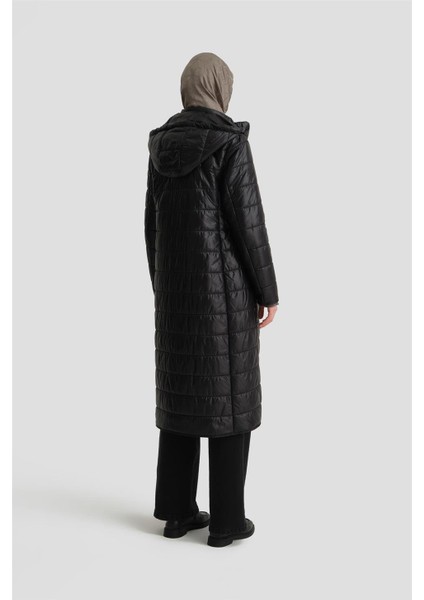 Kapişonlu Uzun Kapitone Mont 24KD7523 Siyah