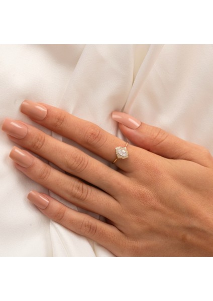 Gümüş Yüzük - 0.80 Karat Pırlanta Monturü Zirkon Taşlı Tasarım Evlilik Teklifi 925 Ayar Gümüş Yüzük fırsatları