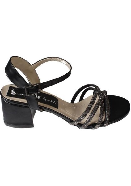 Yazkış Kadın Siyah Beyaz Gümüş Üzeri Çapraz Bantlı Taşlı Bilekten Bağlamalı 5cm Kalın Topuk Abiye Ay fiyatları
