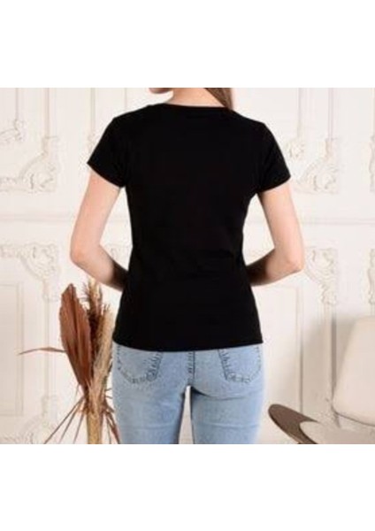 Siyah V Yaka Pamuklu T-Shirt fiyatları