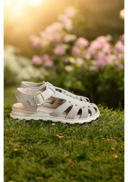 Bej Hakiki Deri Süet Burnu Kapalı Arkası Açık Troklu Sandalet fırsatları