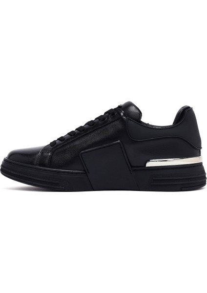 Erkek Siyah Bağcıklı Kalın Tabanlı Deri Sneaker 25SFD694318