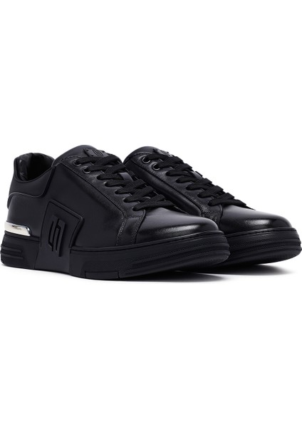 Erkek Siyah Bağcıklı Kalın Tabanlı Deri Sneaker 25SFD694318