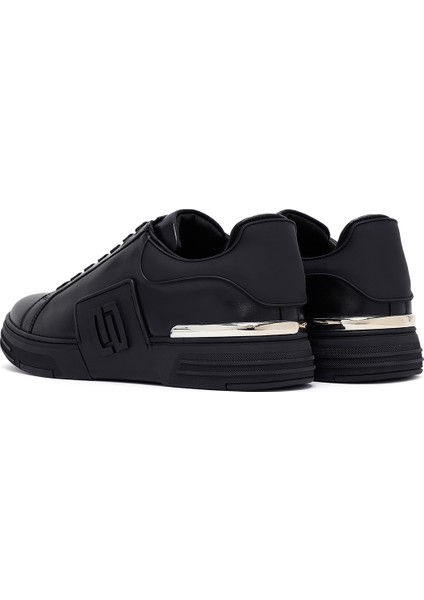 Erkek Siyah Bağcıklı Kalın Tabanlı Deri Sneaker 25SFD694318