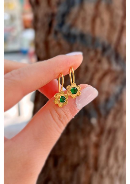 Gümüş Yeşil Taşlı Çiçek Model Çocuk Küpe modelleri
