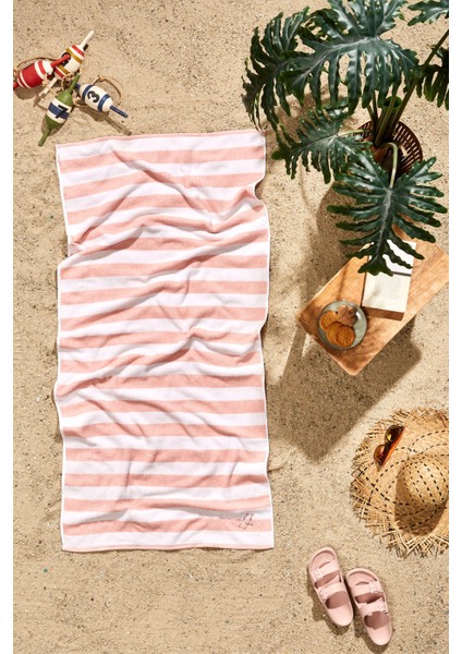 Tarzy Line Nakışlı Plaj Havlusu 70X150 cm