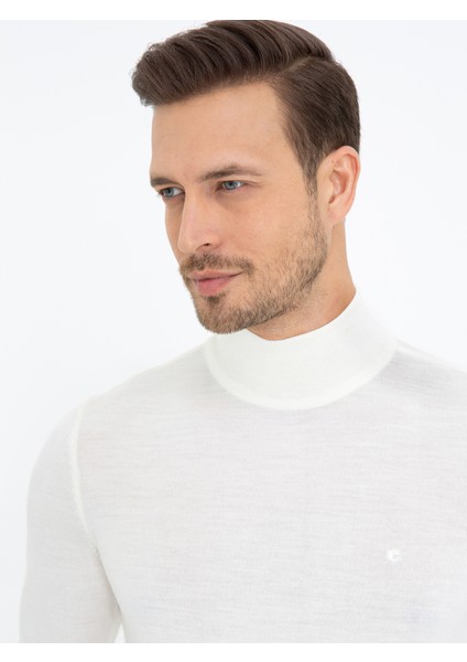Erkek Ekru Slim Fit Yarım Balıkçı Basic Triko Kazak 50237040-VR019