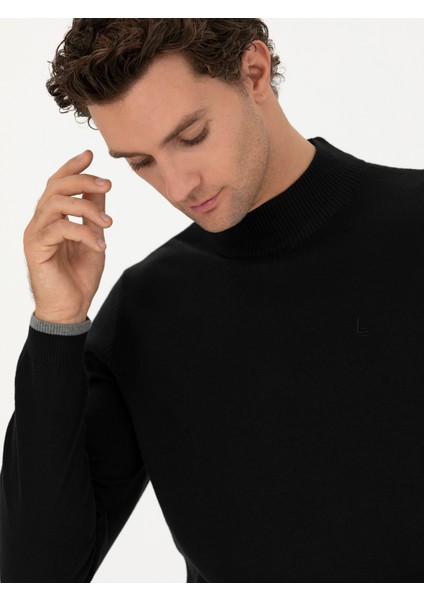 Erkek Siyah Slim Fit Yarım Balıkçı Basic Triko Kazak 50245057-VR046