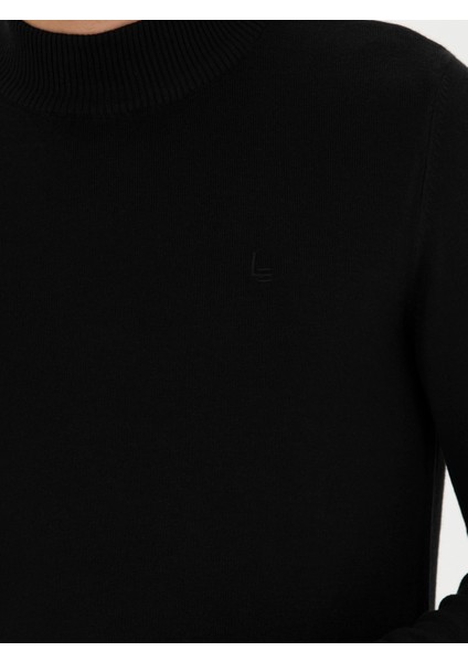Erkek Siyah Slim Fit Yarım Balıkçı Basic Triko Kazak 50245057-VR046