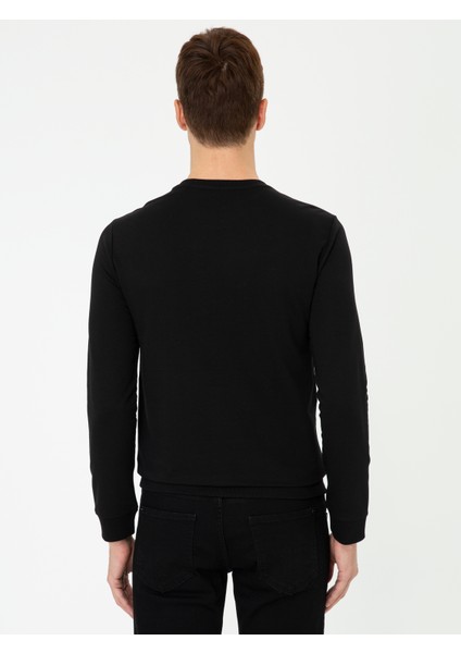 Erkek Siyah Slim Fit Sweatshirt 50246000-VR046
