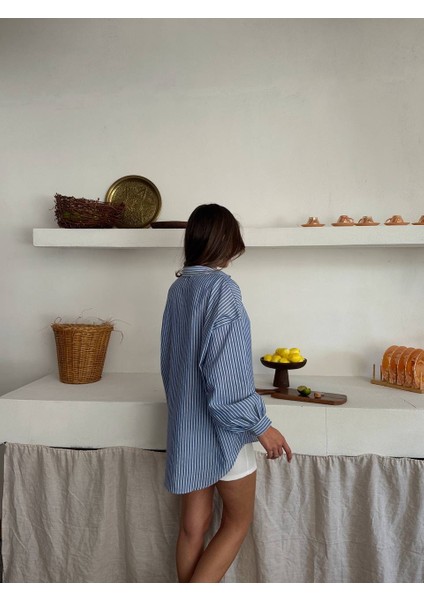 Kadın Oversize Çizgili Mavi Gömlek Rahat ve Şık Tasarım Pamuklu fiyatları