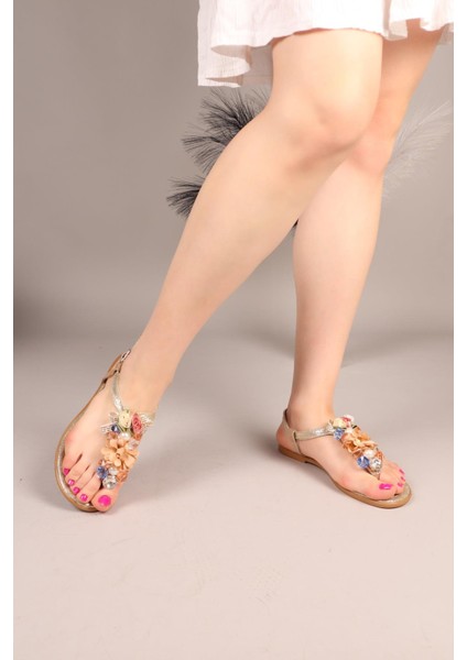 Elmin Çiçek Tokalı Parmak Arası Sandalet Gold fiyatları