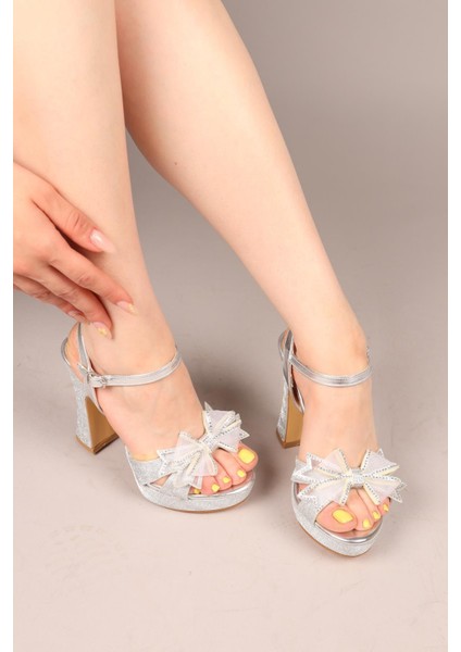Twink Fiyonklu Platform Topuklu Ayakkabı Gümüş