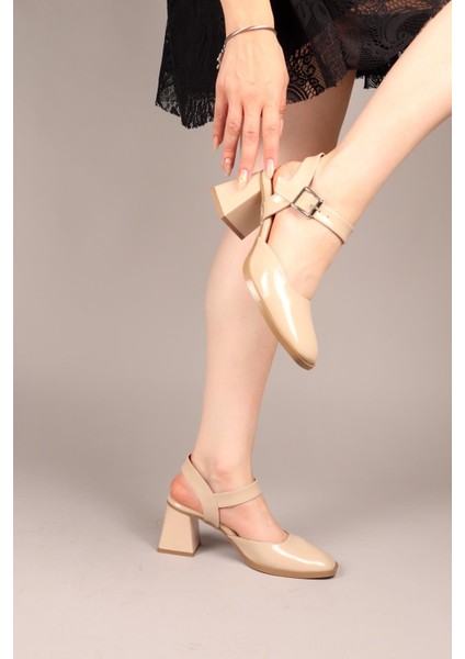 Moros Küt Burunlu Rugan Topuklu Ayakkabı Ten modelleri