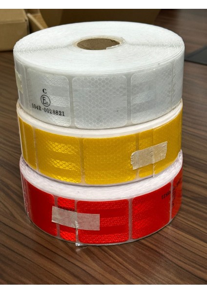 50 Metre Kırmızı Parçalı Şerit Reflektör Tüvtürk Onaylı