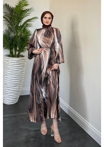 Elsa Desenli Saten Elbise Kahverengi