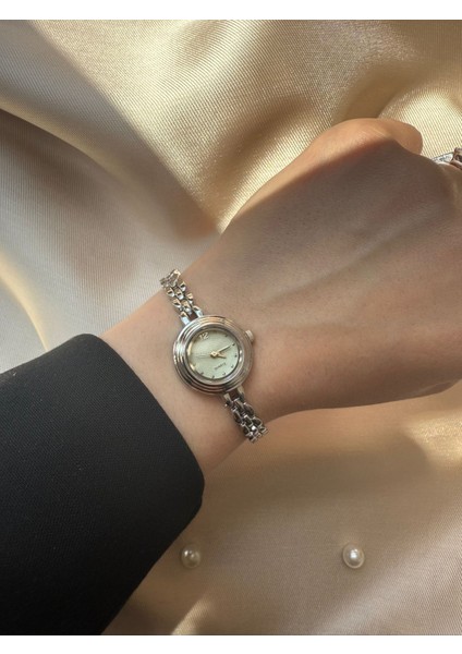 Retro Minimal Hasır Kordon Vintage Kadın Kol Saati