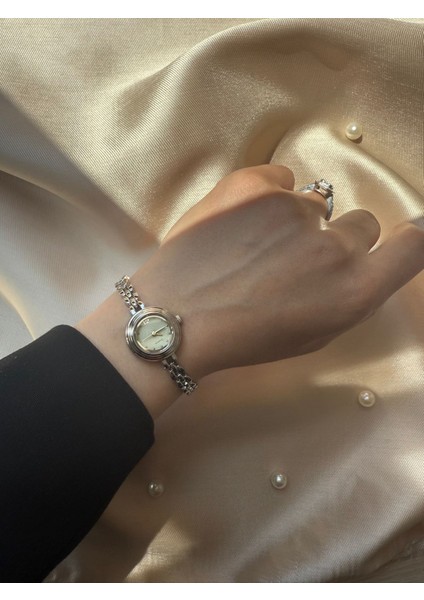 Retro Minimal Hasır Kordon Vintage Kadın Kol Saati modelleri