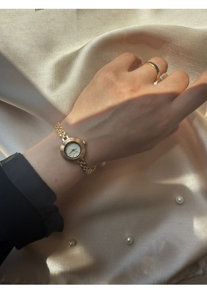 Retro Minimal Hasır Kordon Vintage Kadın Kol Saati