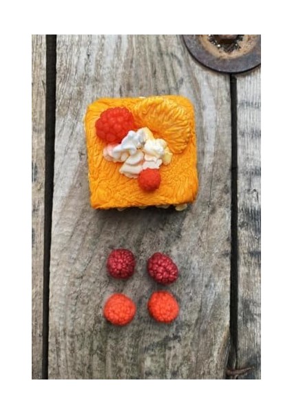Concept Böğürtlen Dörtlü Mum Kalıbı (Silikon) (2 x 1,7 x 2 Cm) (Küçük Süsleme Kalıbı) 1 Adet