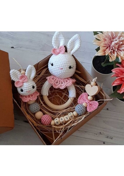 Amigurumi Tavşan Emzik Tutucu ve Çıngırak 1 Adet