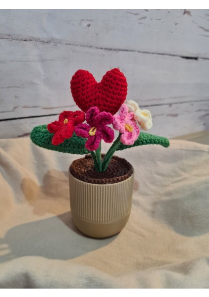 Amigurumi Örgü Saksılı Çiçek Hediyelik 1 Adet