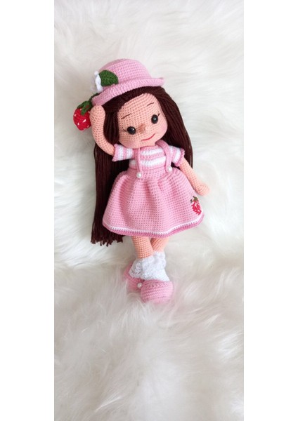 Çilek Kız Esra Amigurumi Organik Oyuncak 1 Adet fiyatları