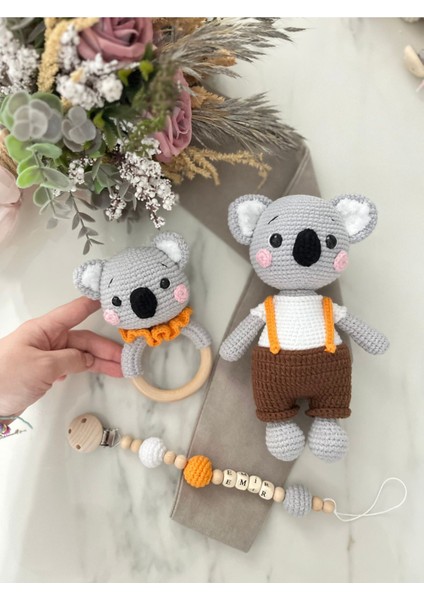 Elite Amigurumi Koala Yenidoğan Set Uyku Arkadaşı Çıngırak ve Emzik Zinciri 1 Adet
