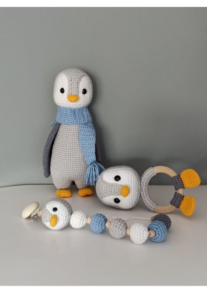 Amigurumi Mavi Atkılı Penguen Yenidoğan Uyku Arkadaşı Emzik Askısı Çıngırak Set 1 Adet